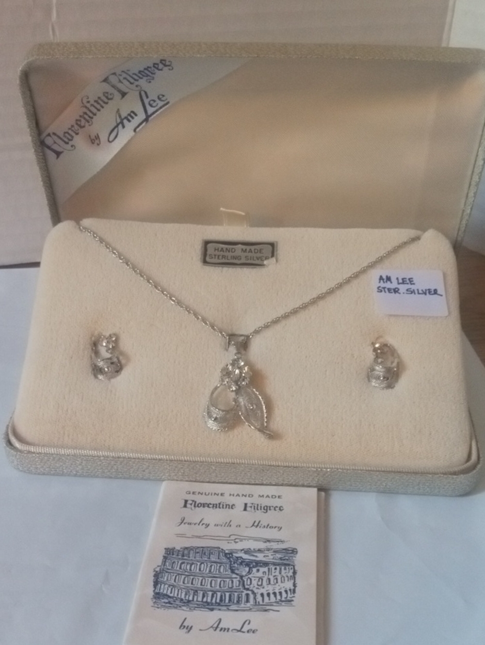 Vintage Florentine   Sterling Silver  Filagree Necklace Set / Original Case